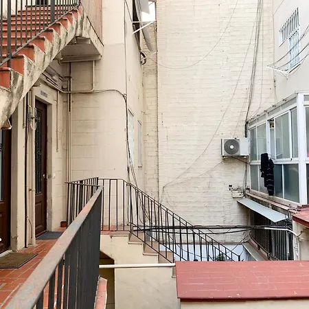Creu Fira Hostafrancs Apartment